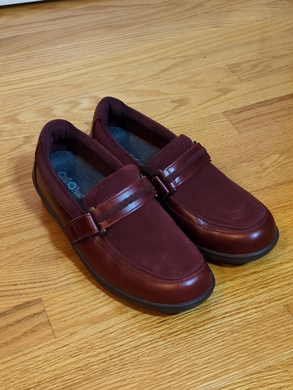 Orthofeet Chelsea Dark Cherry Suede/Leather Comfort Loafers 9.5 Wide Width